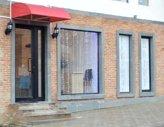 Отель Hotel M9 Тбилиси-29